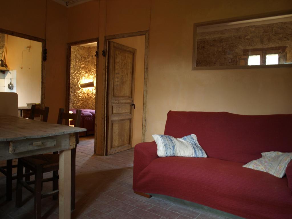 Ca La Iaia Veva Apartment Sant Joan les Fonts Exterior foto